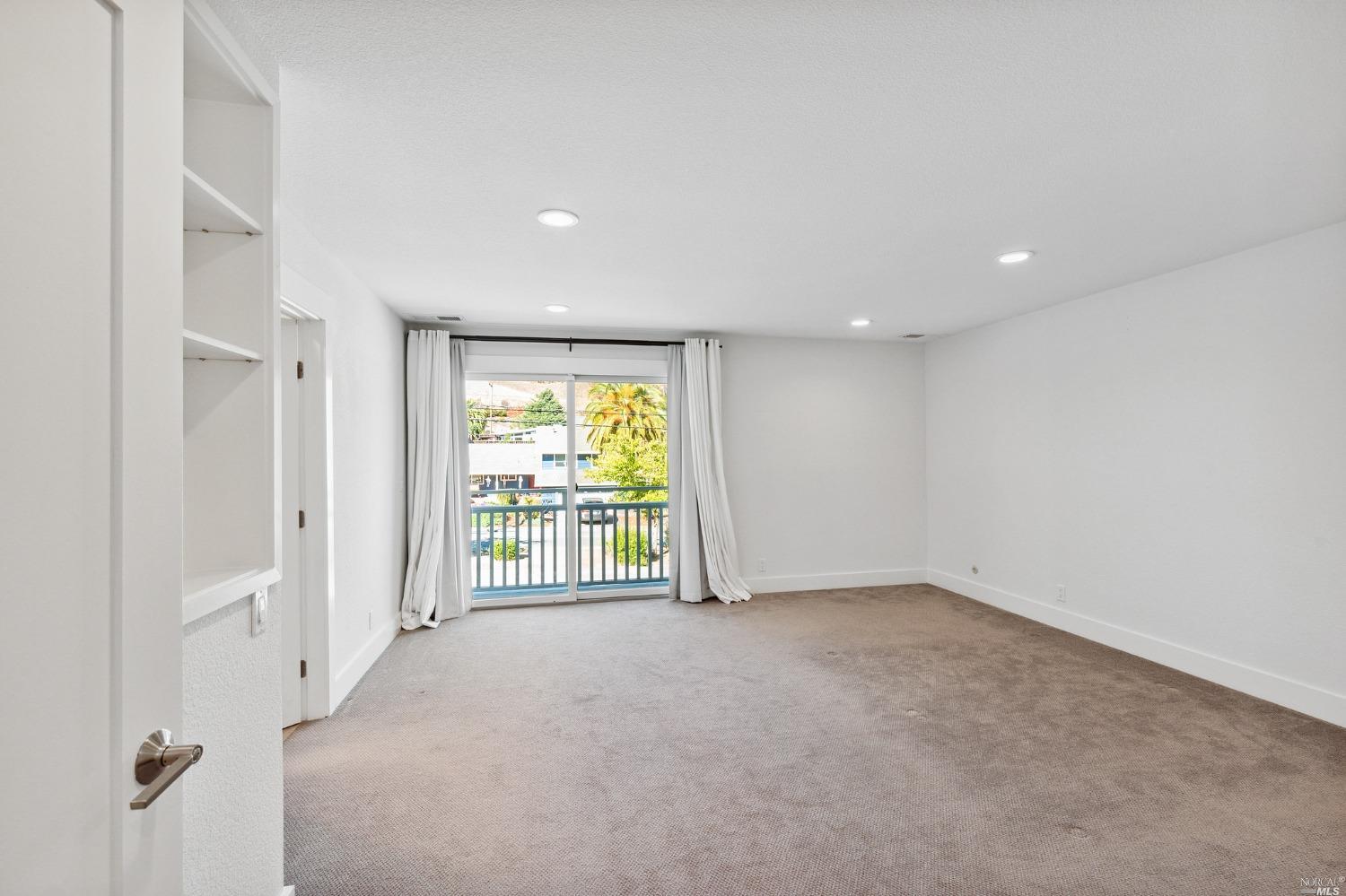 1902 Las Gallinas Avenue