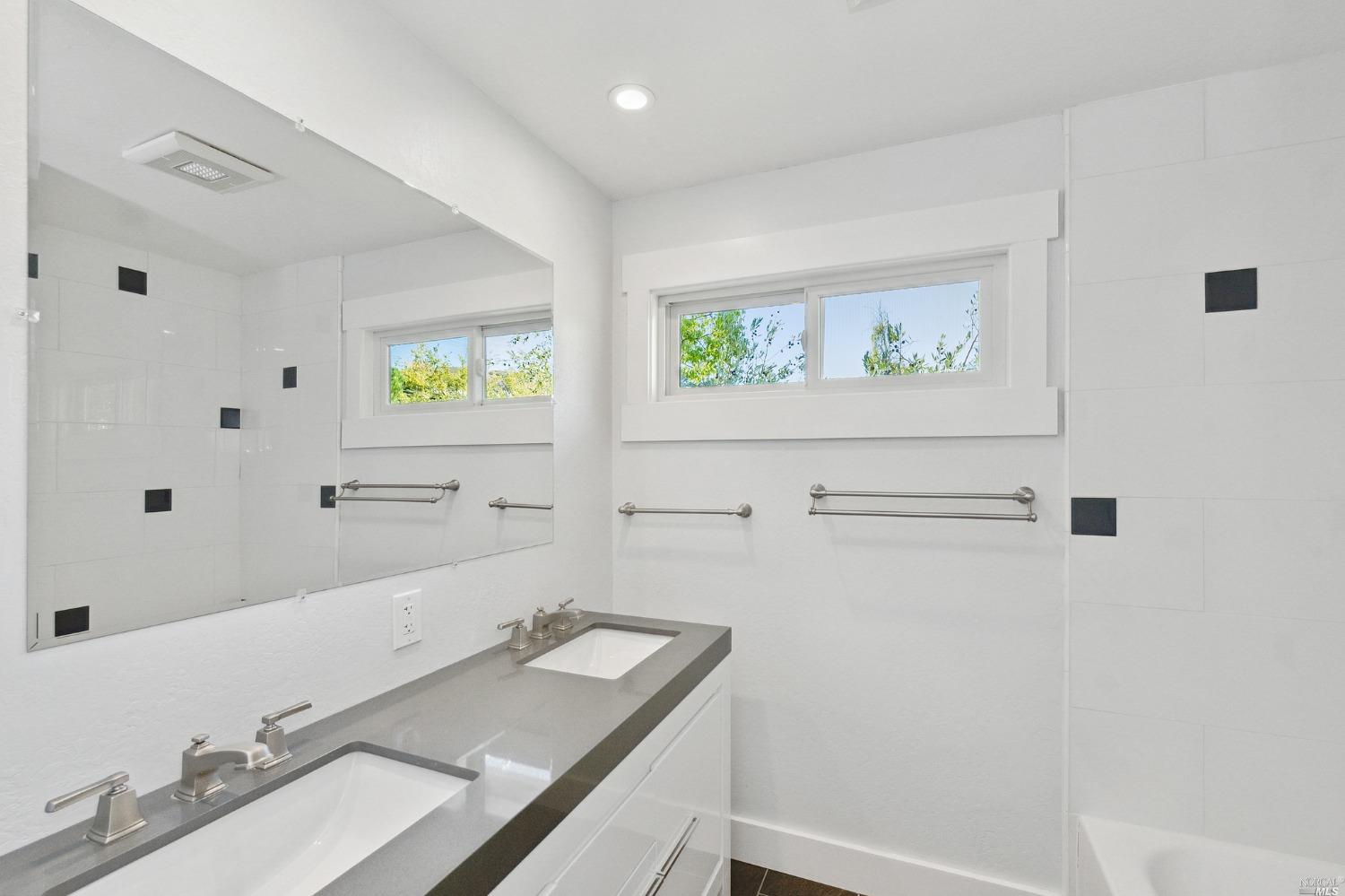 1902 Las Gallinas Avenue