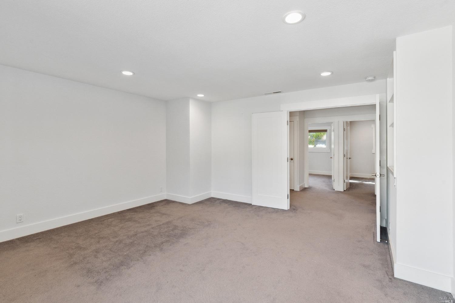 1902 Las Gallinas Avenue