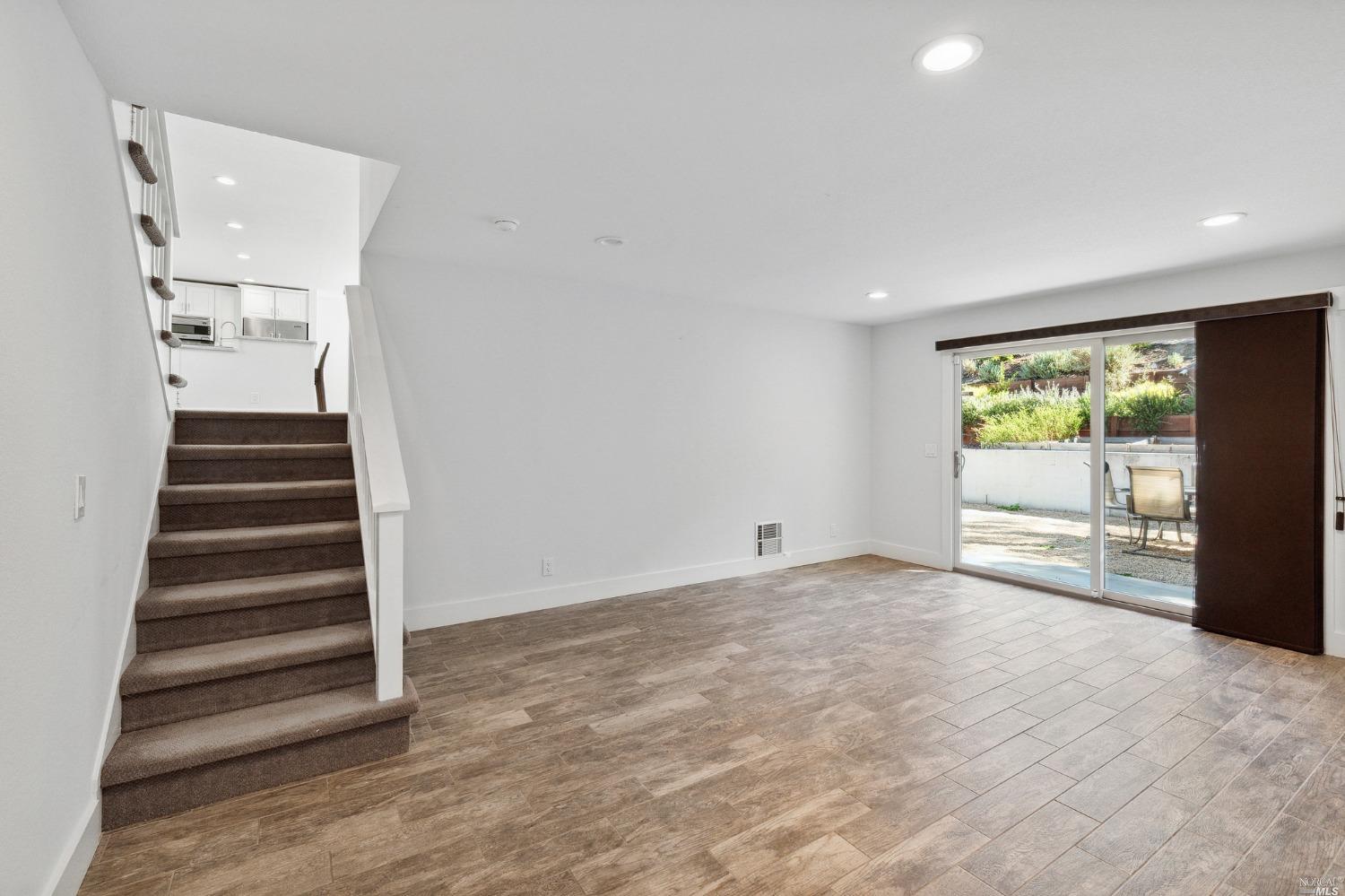 1902 Las Gallinas Avenue