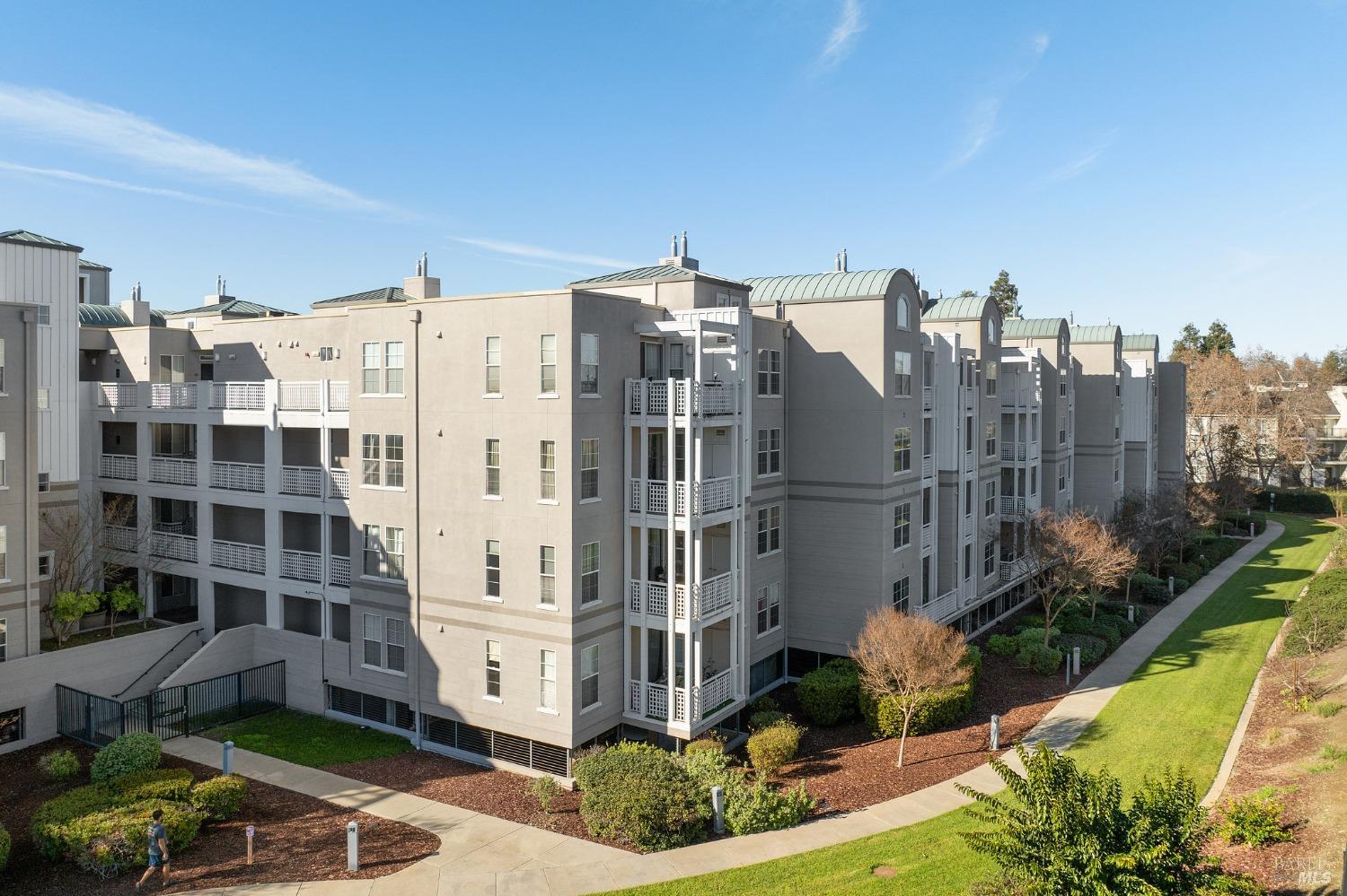3901 Lick Mill Boulevard Unit: 212