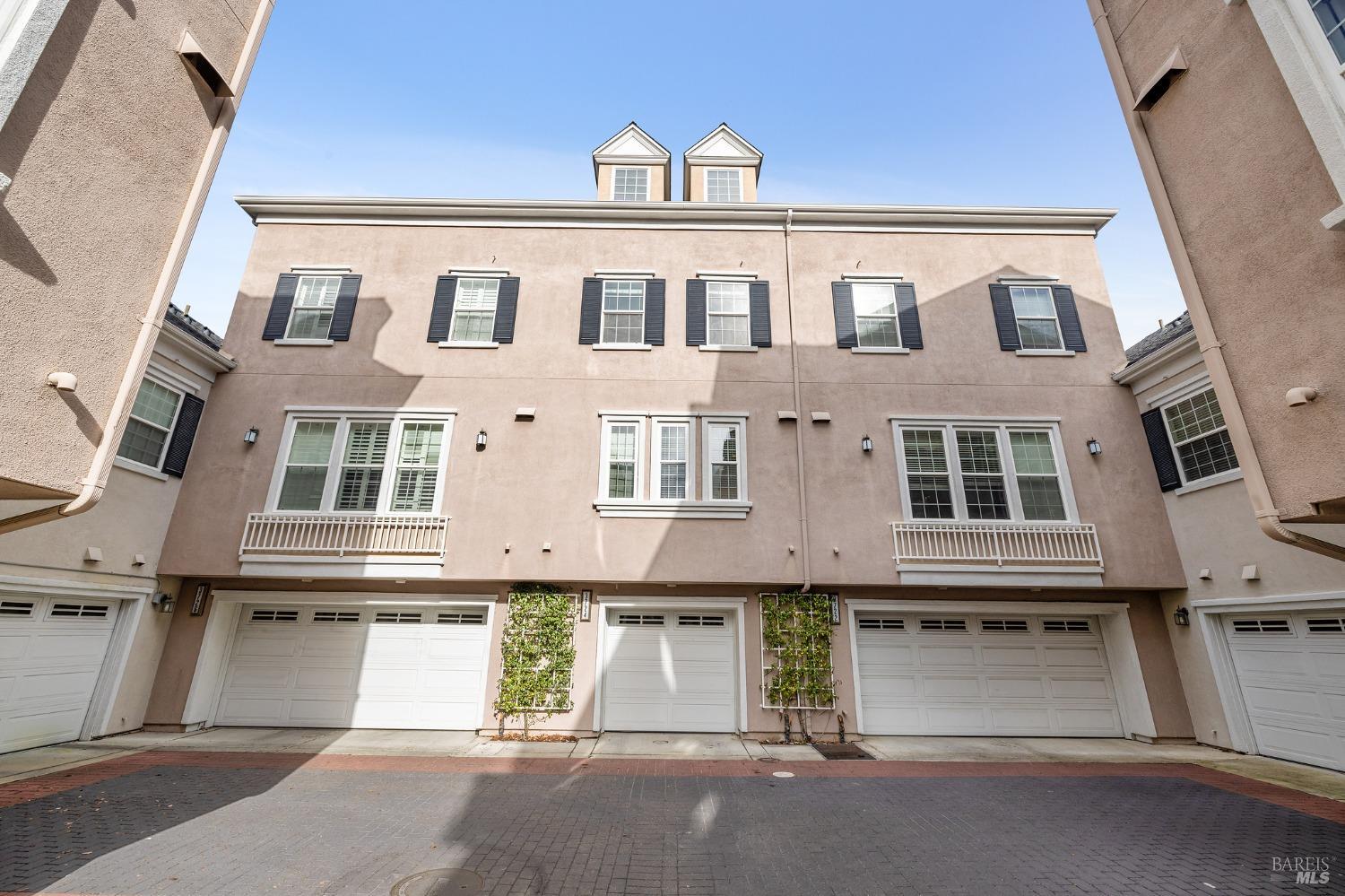 3724 Central Parkway