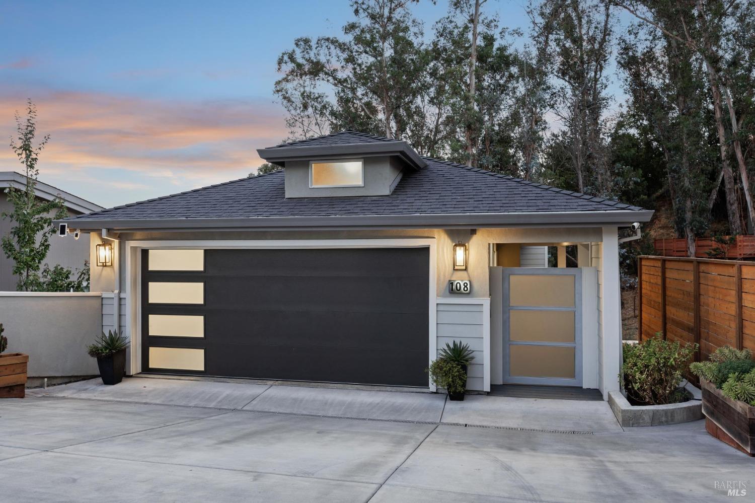 108 Fair Dr