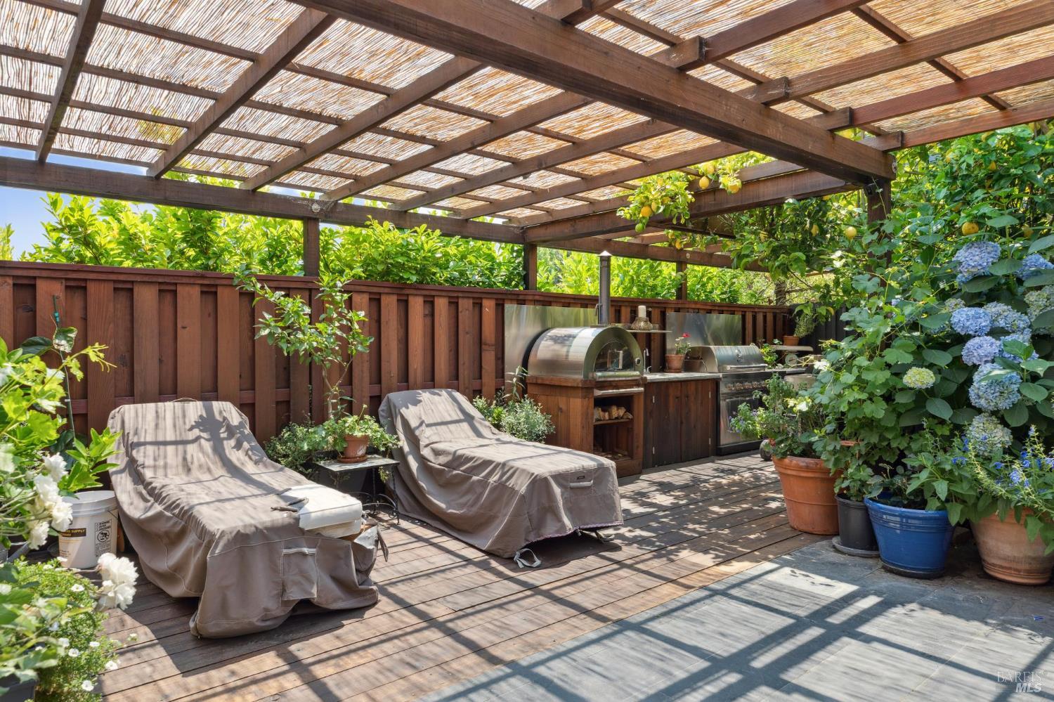 307 Bodega Ave #307