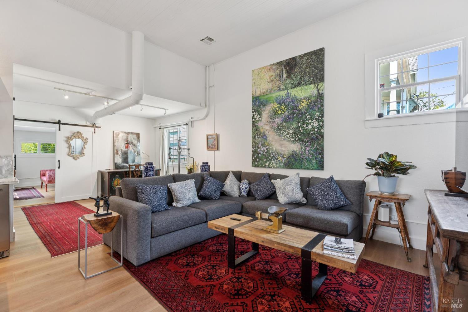 307 Bodega Ave #307