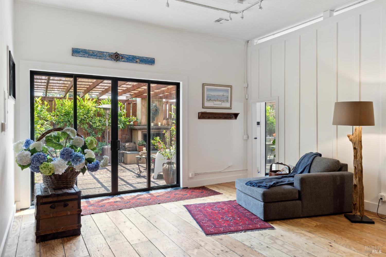 307 Bodega Ave #307