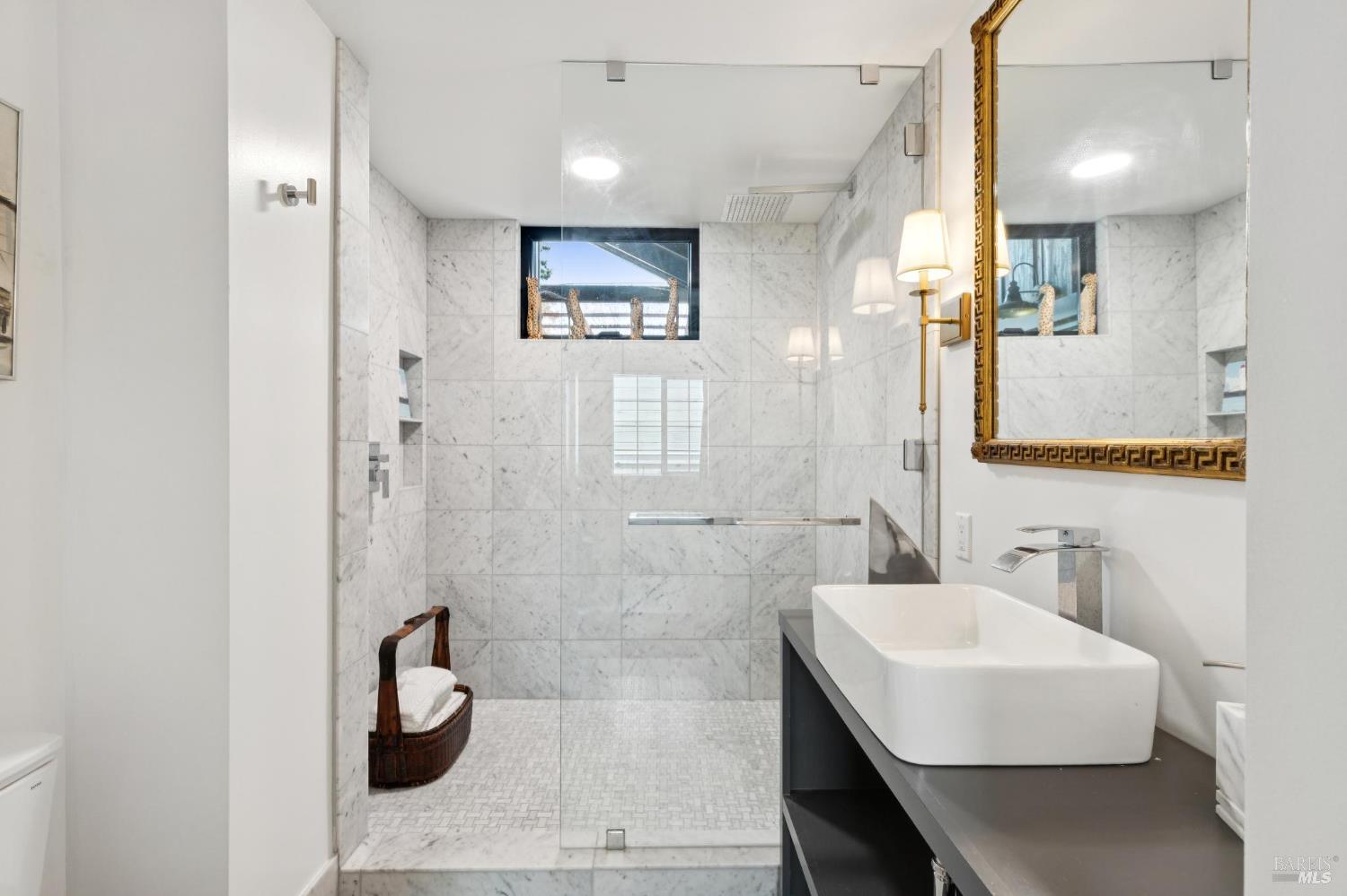 307 Bodega Ave #307