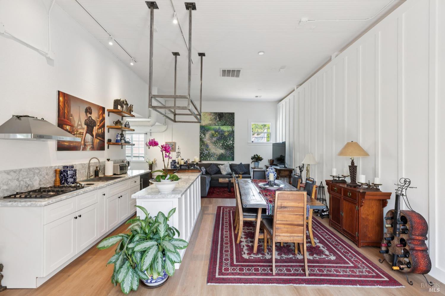307 Bodega Ave #307