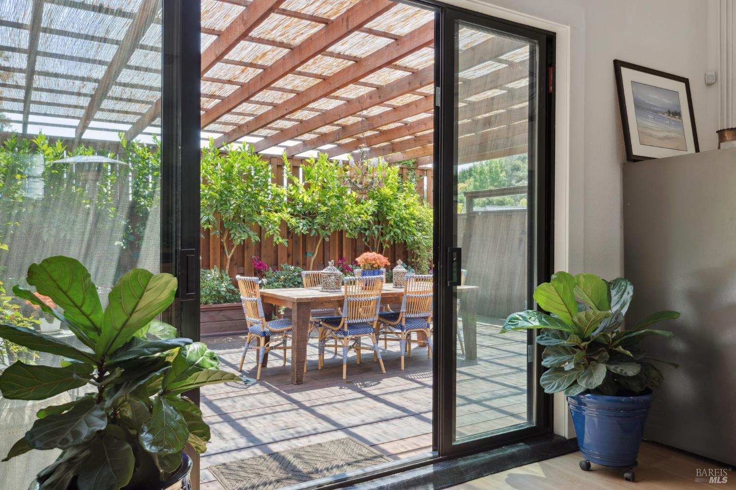 307 Bodega Ave #307