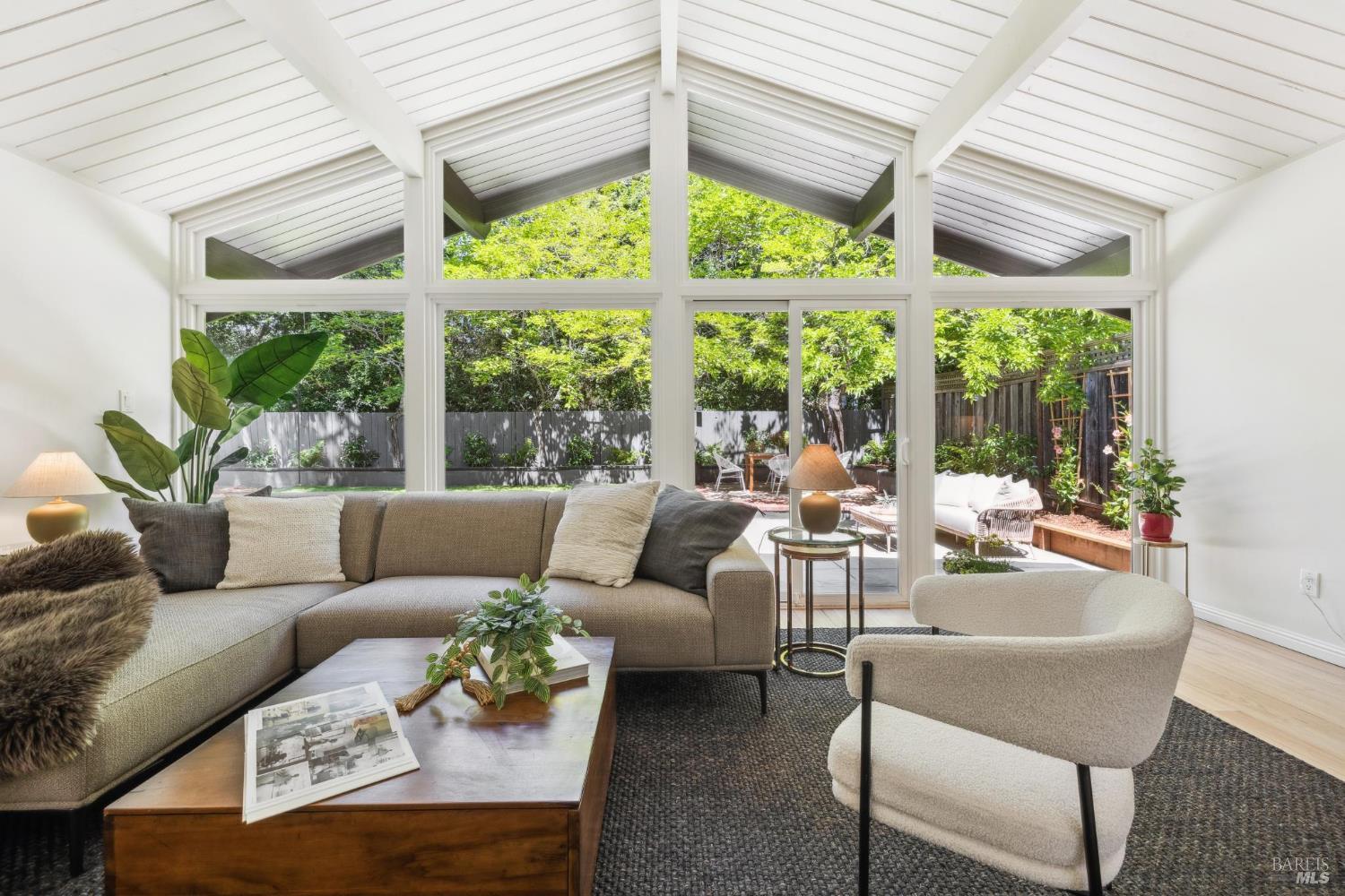 2647 Heatherstone Dr