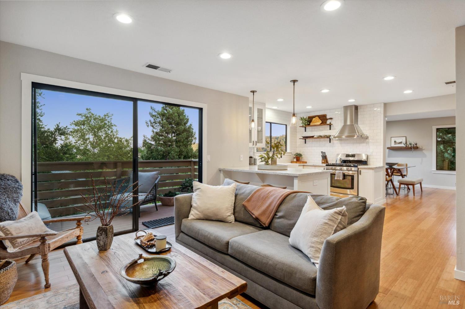 2 Columbine Ln Novato Ca 94947 325054918