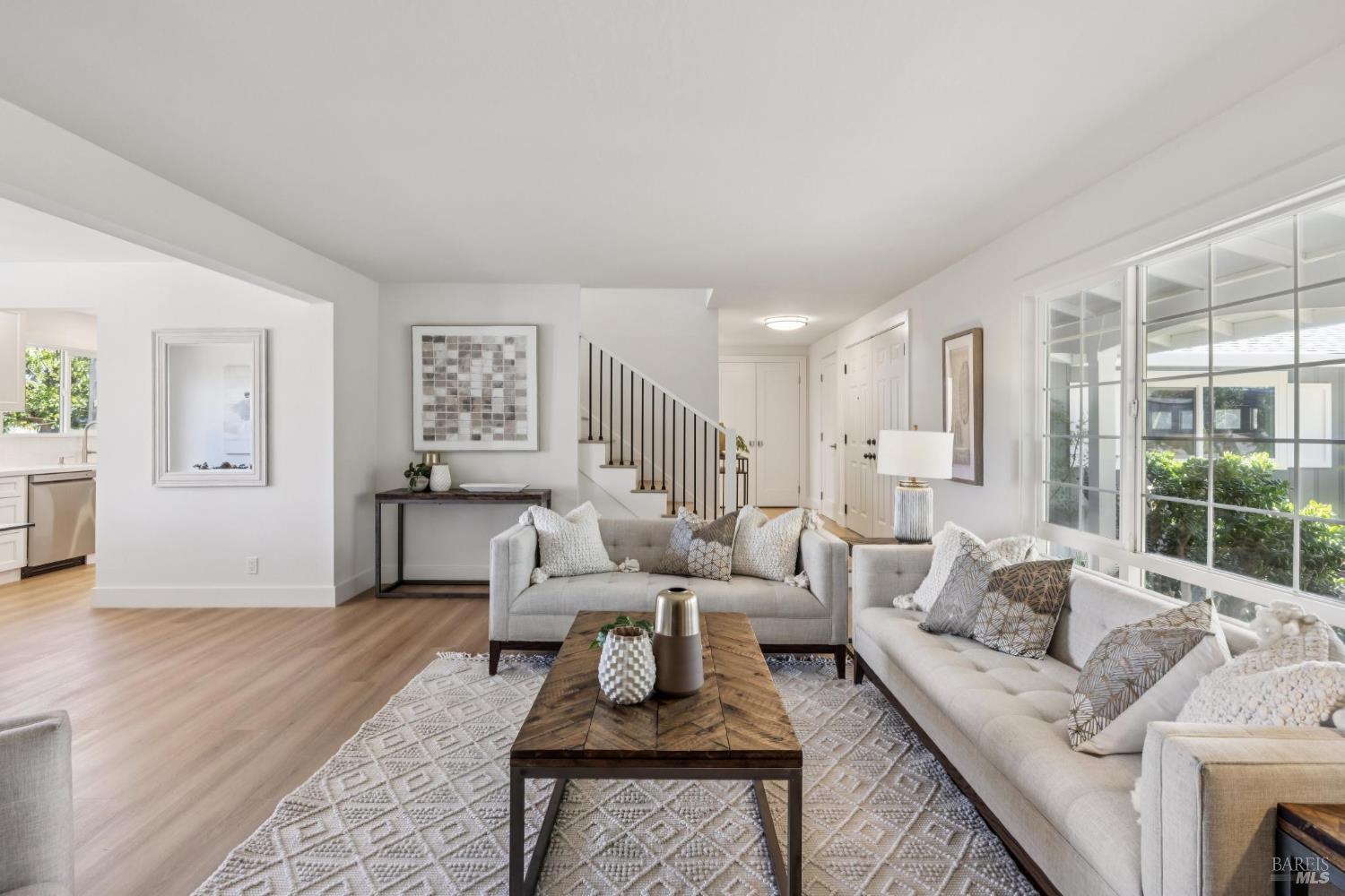 16 Montevideo Way