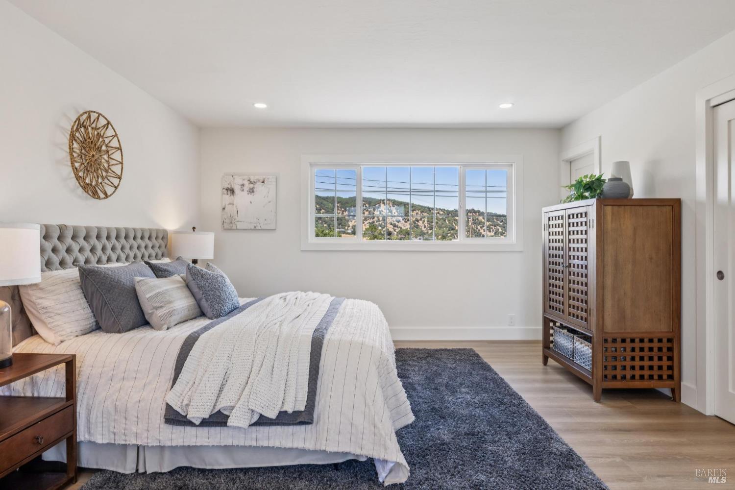 16 Montevideo Way