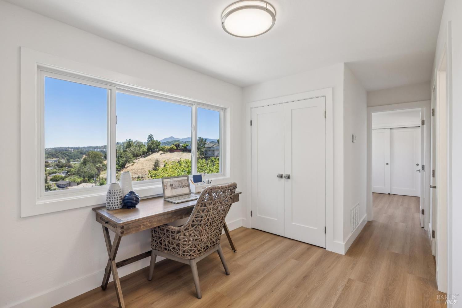 16 Montevideo Way