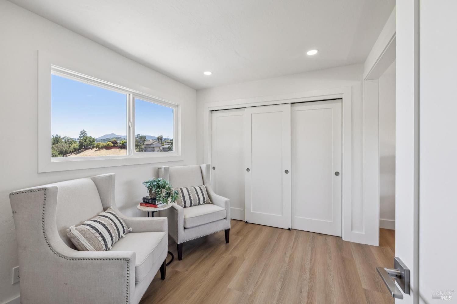 16 Montevideo Way