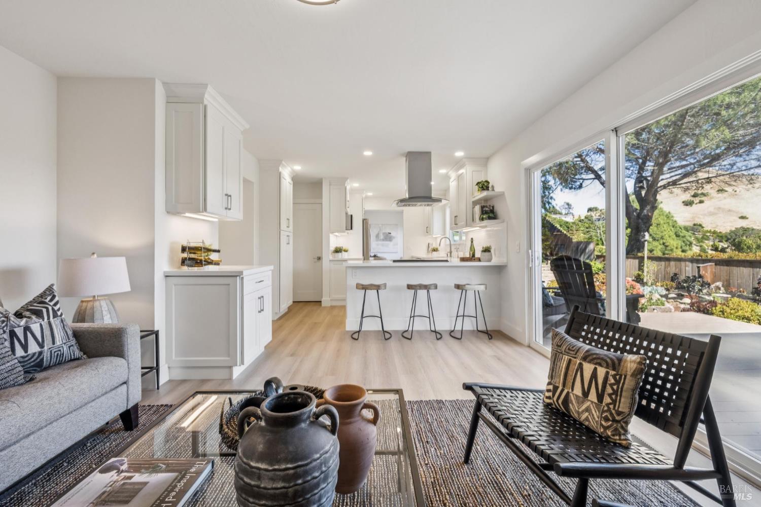 16 Montevideo Way
