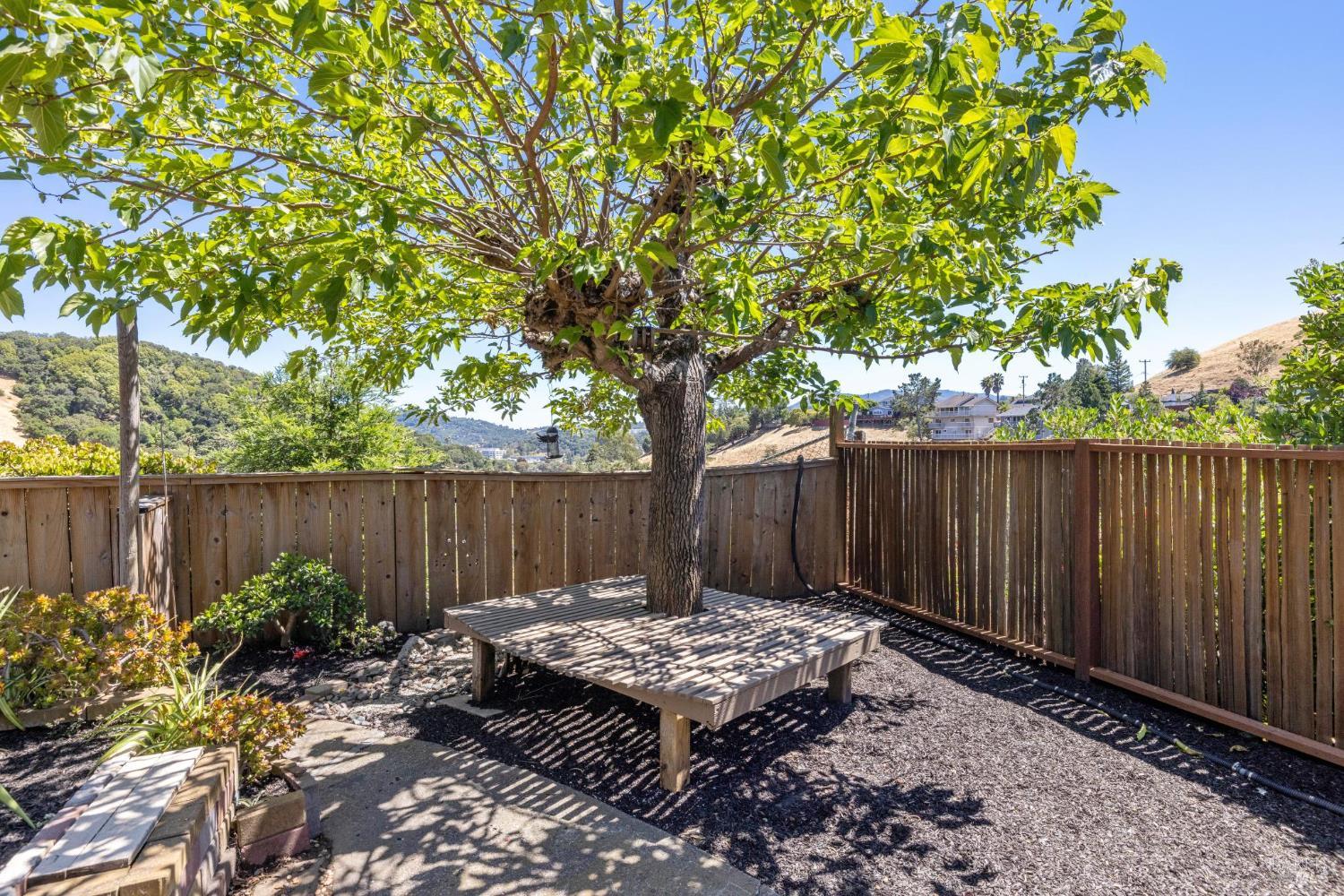 16 Montevideo Way