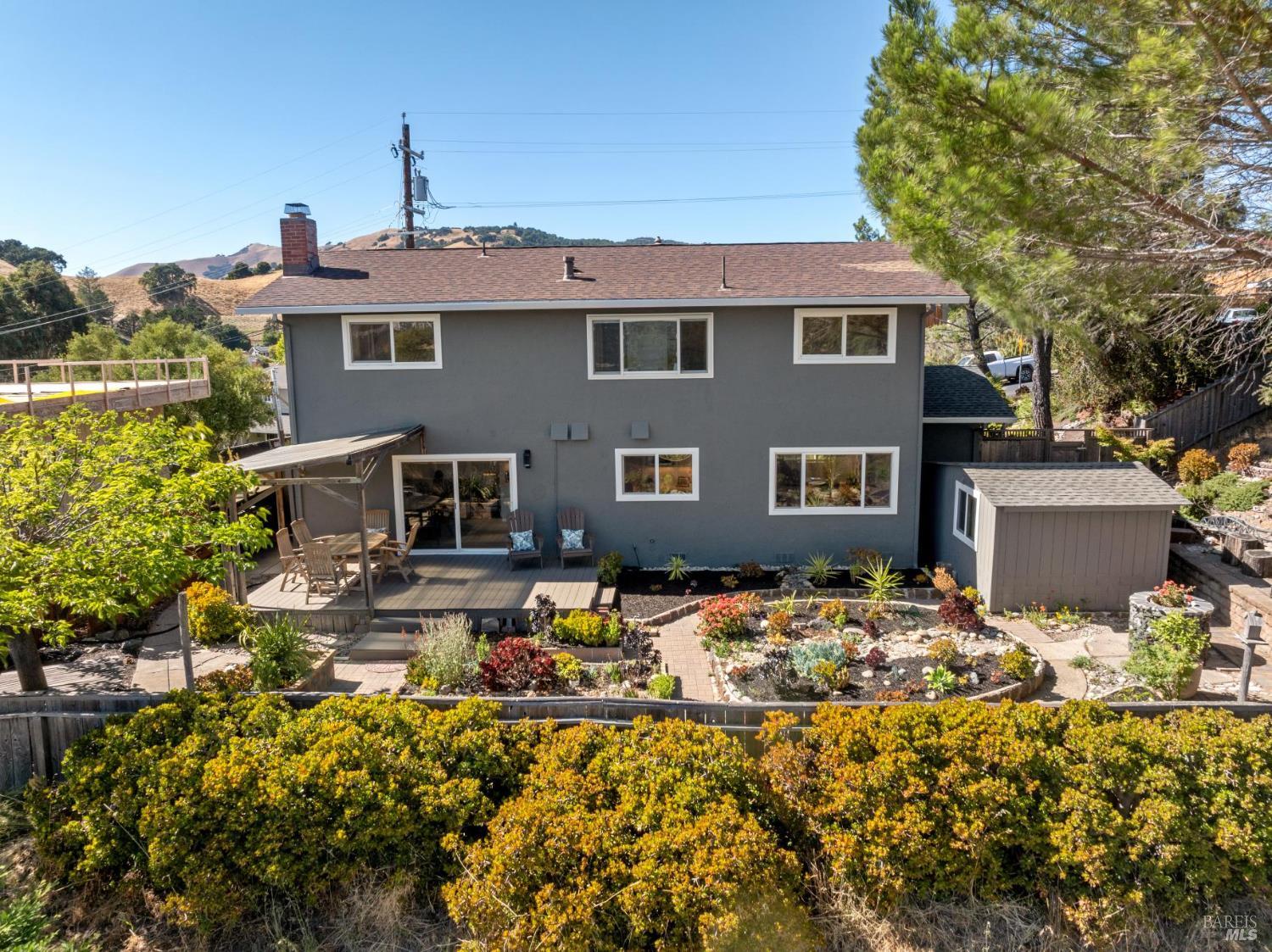 16 Montevideo Way