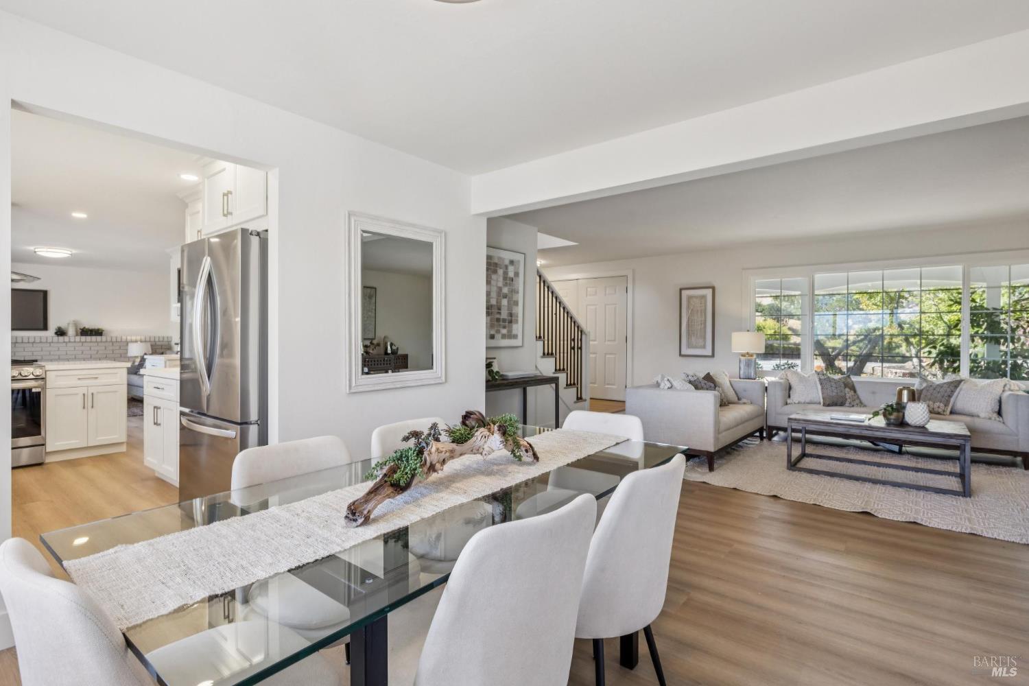16 Montevideo Way