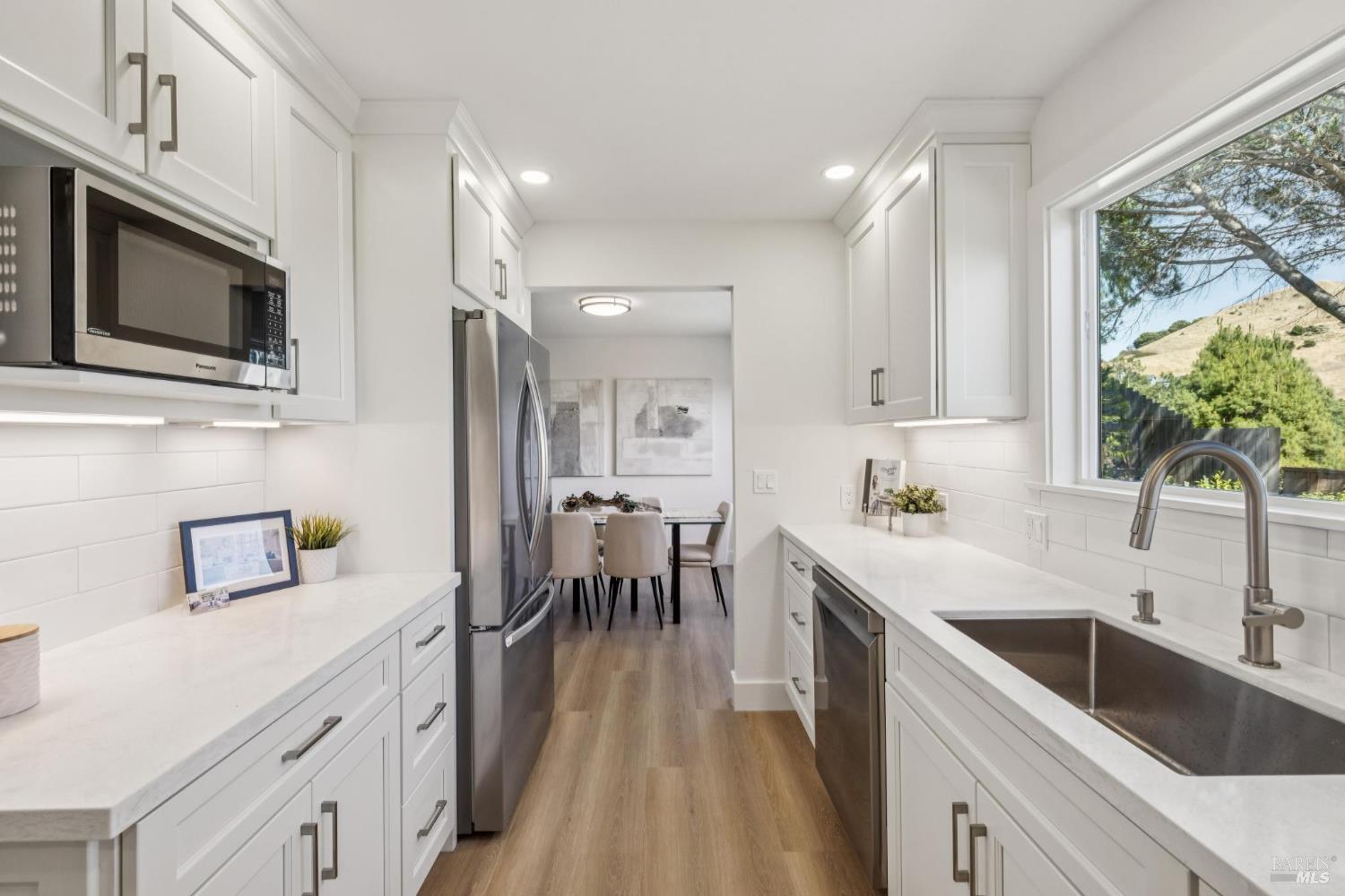 16 Montevideo Way