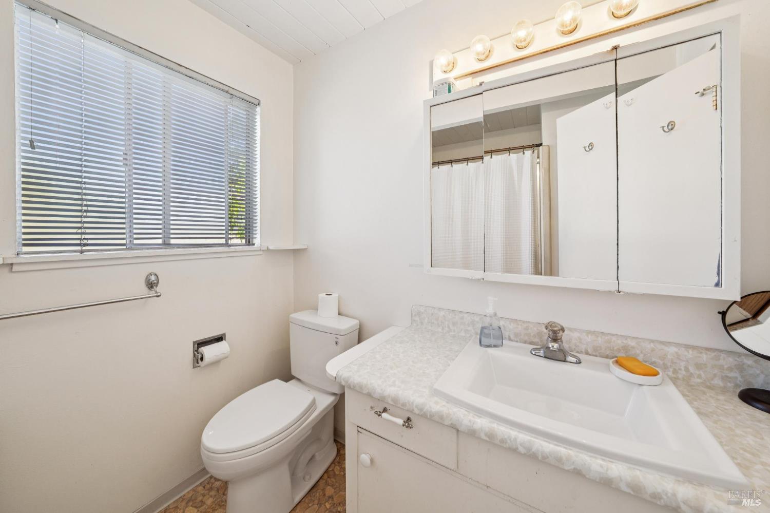 15 Montecito Dr