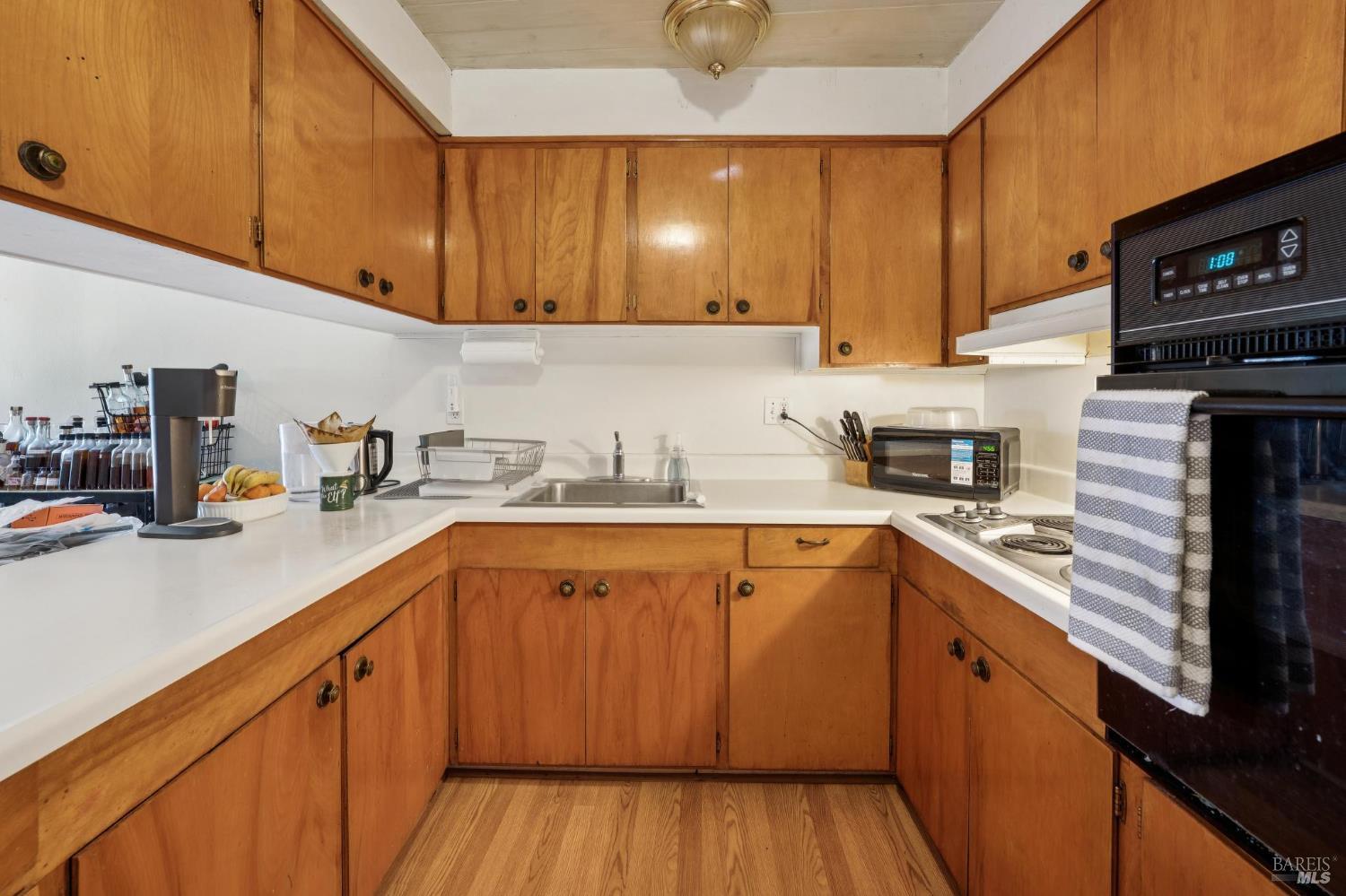 15 Montecito Dr