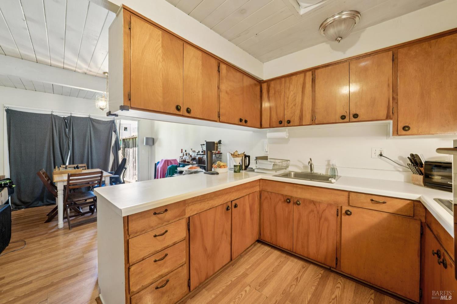 15 Montecito Dr