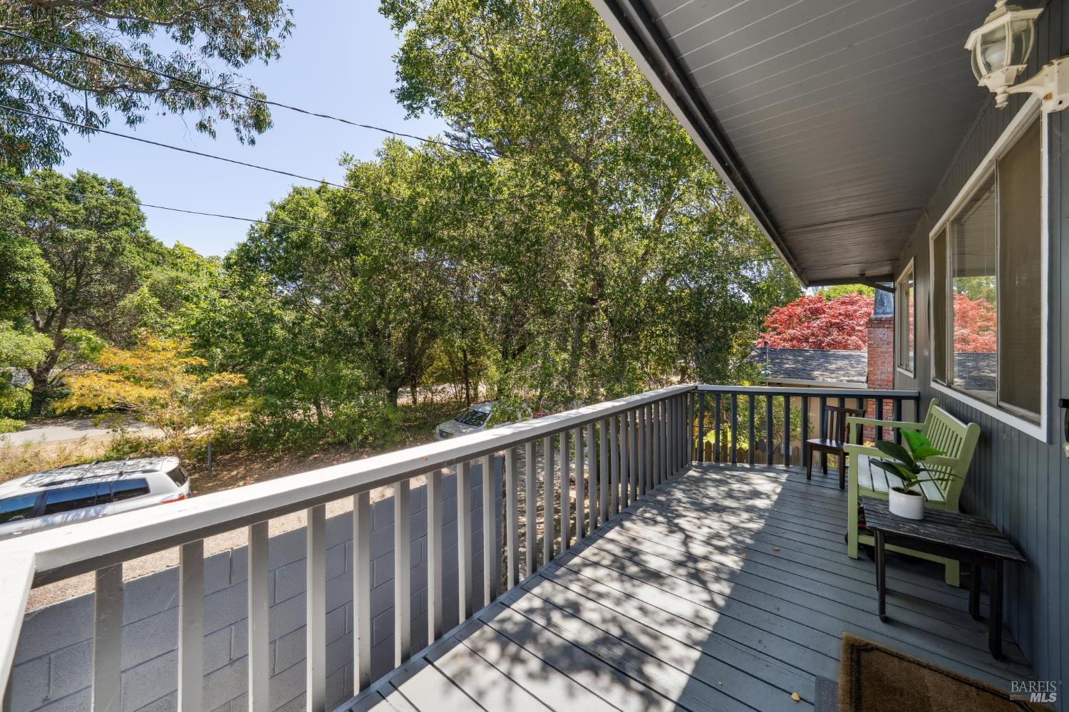 15 Montecito Dr