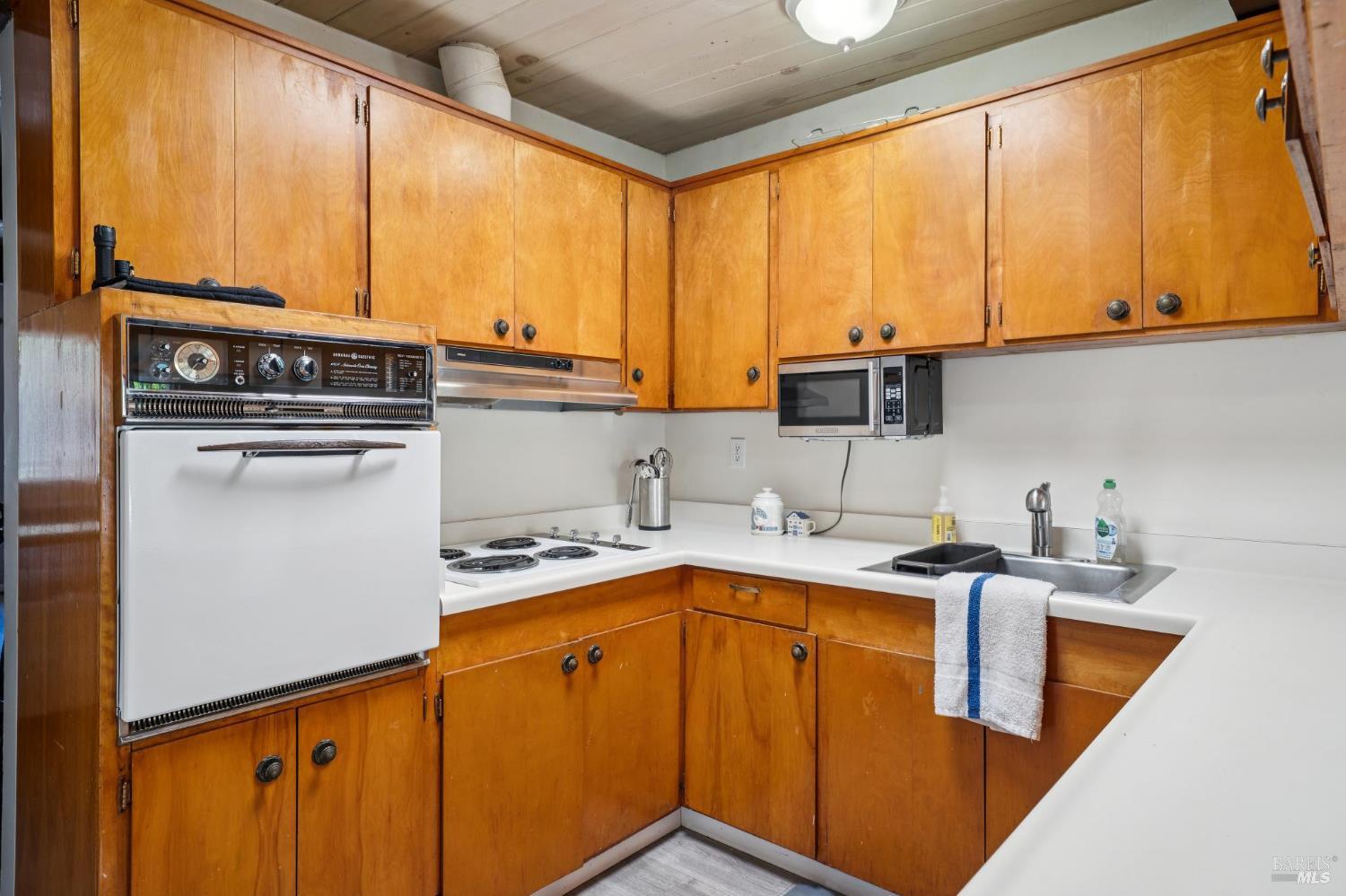15 Montecito Dr