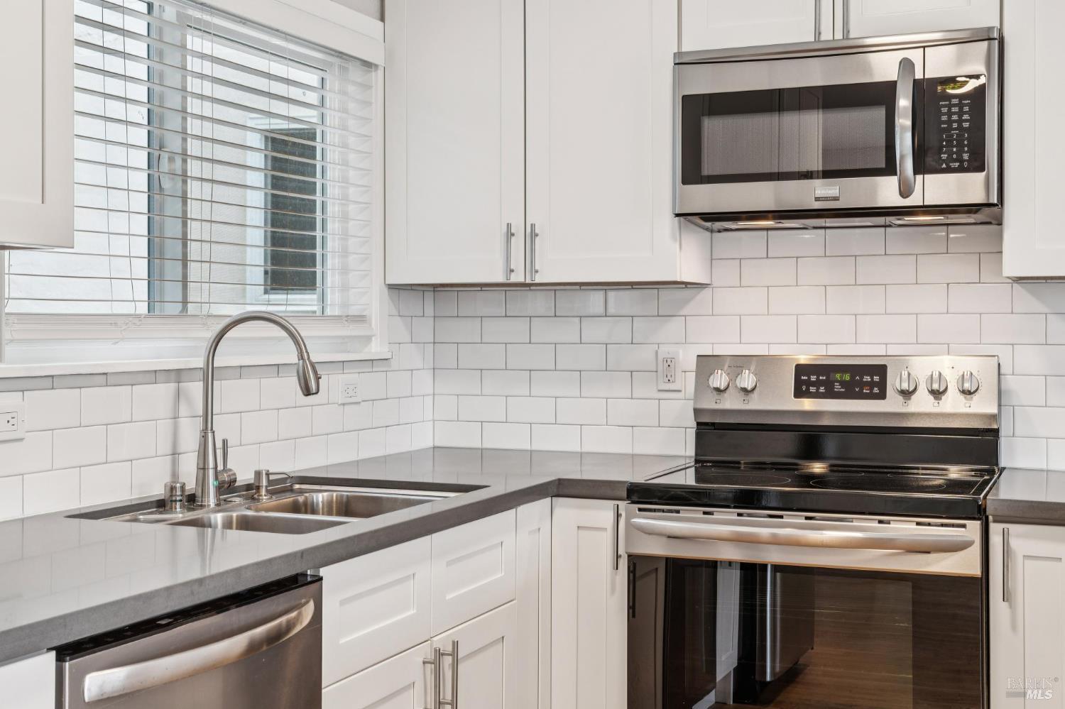 785 Taft Ave #10