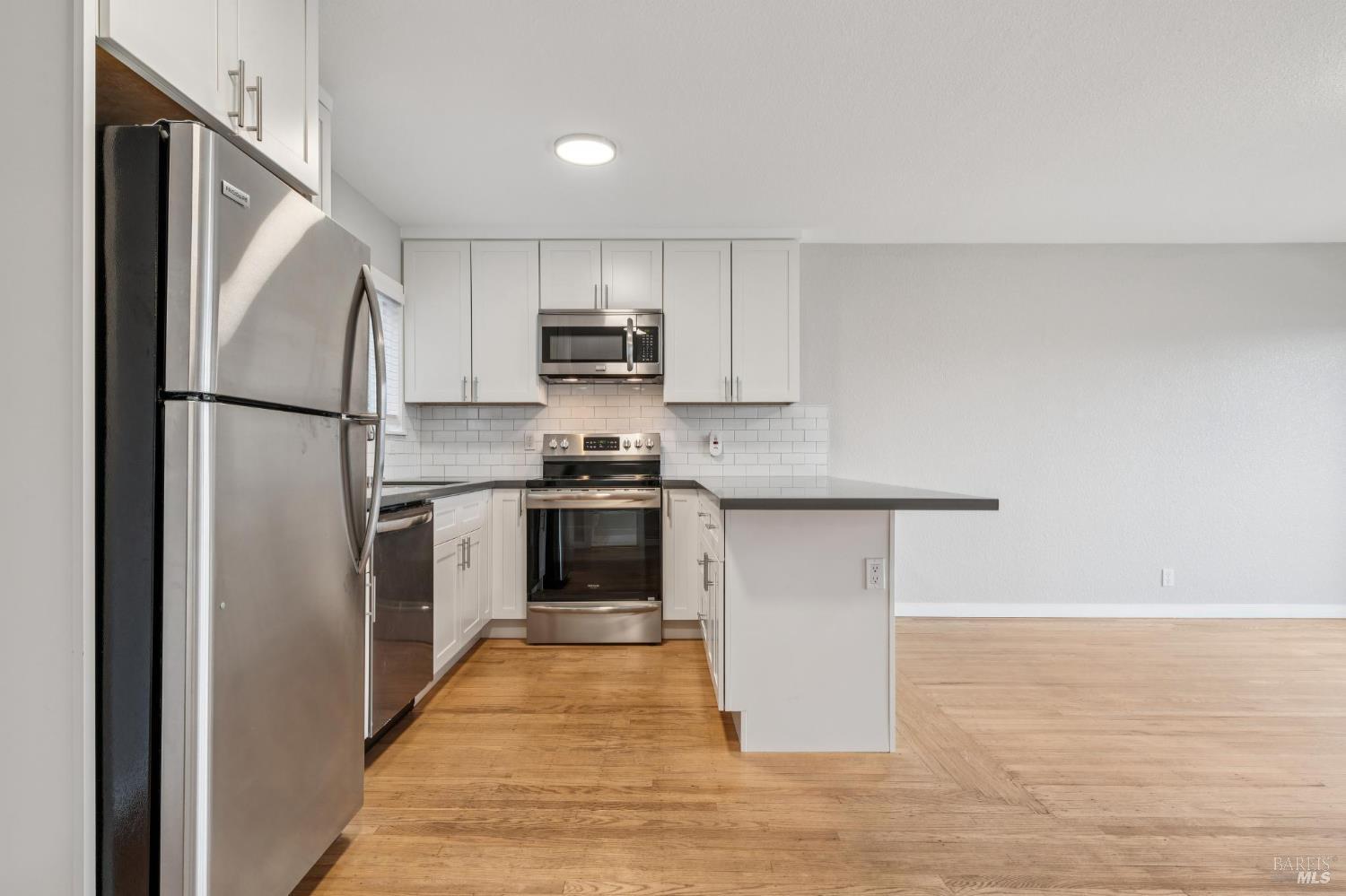 785 Taft Ave #10