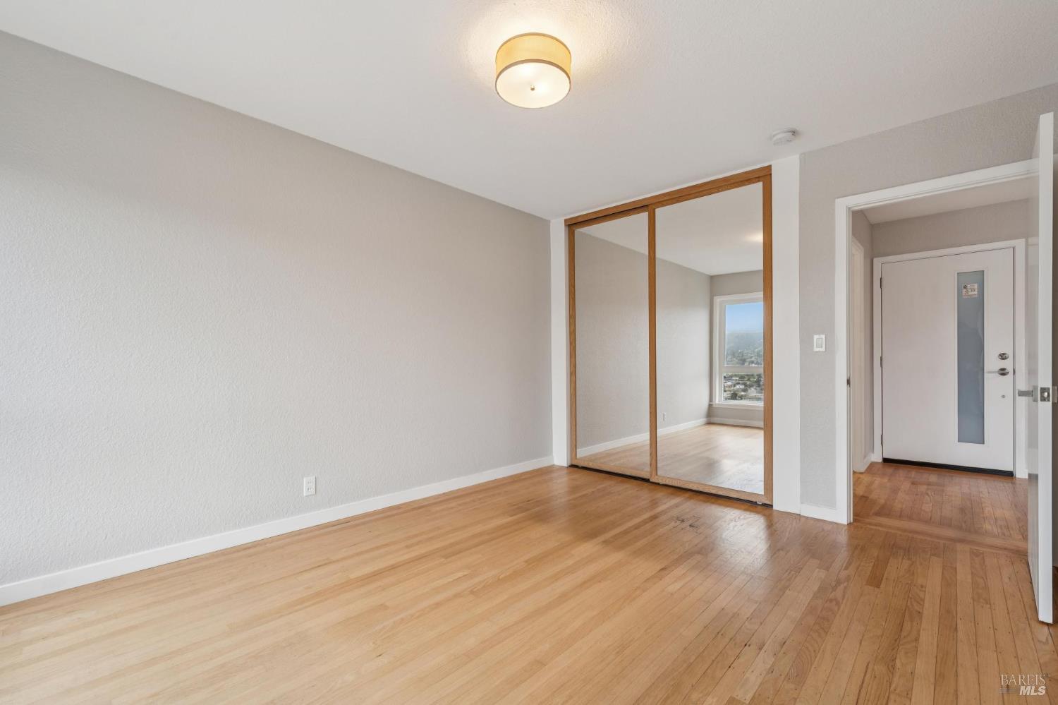 785 Taft Ave #10