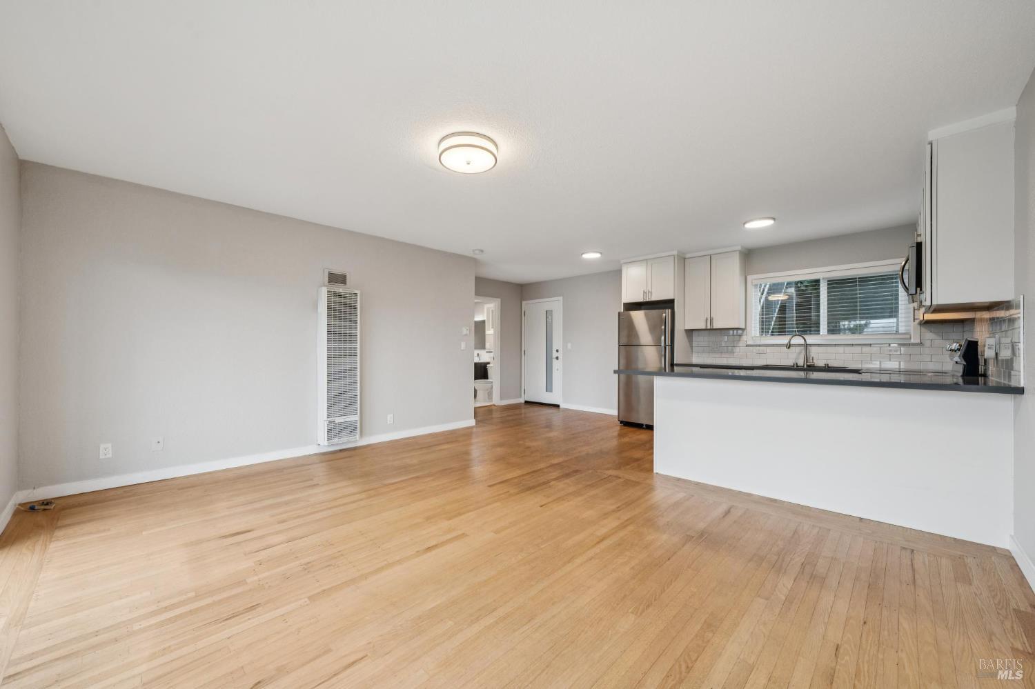 785 Taft Ave #10