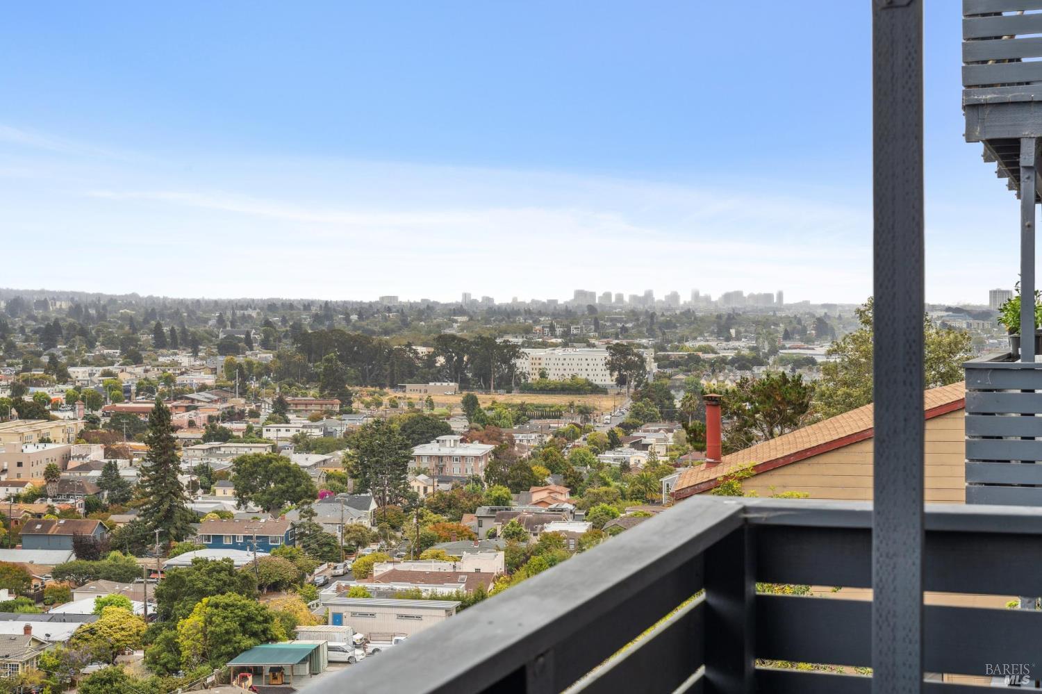785 Taft Ave #10