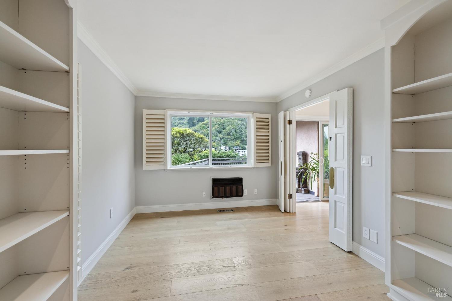 127 Crescent Ave