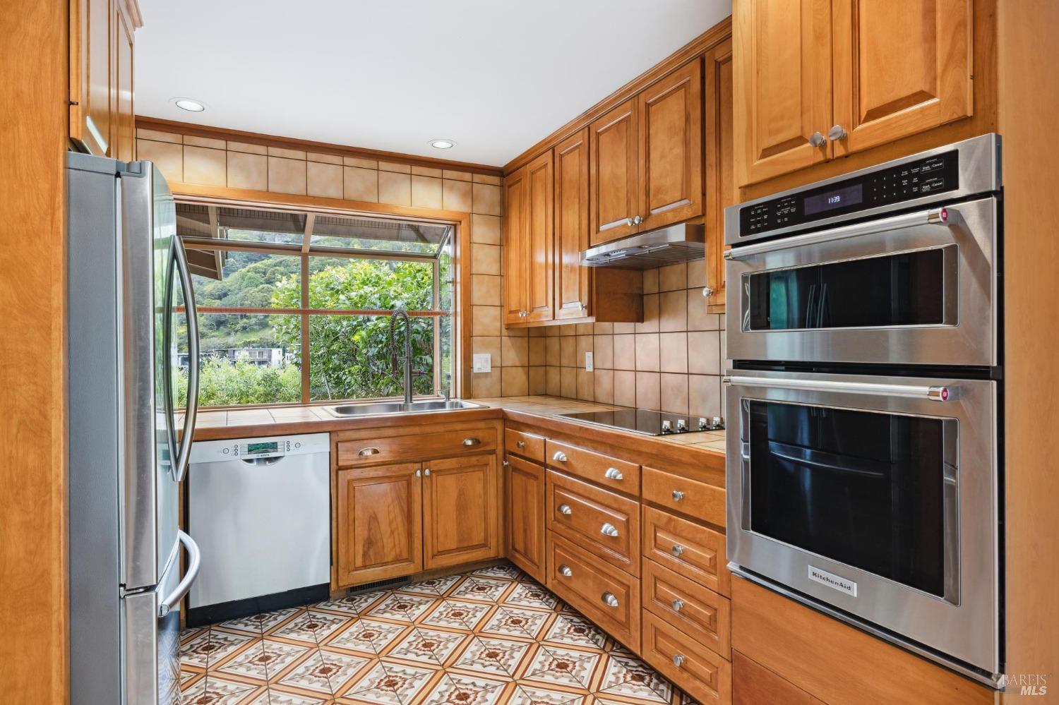 127 Crescent Ave