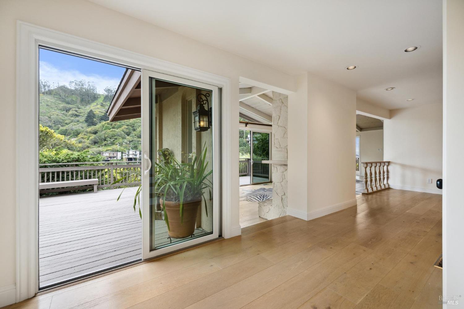 127 Crescent Ave