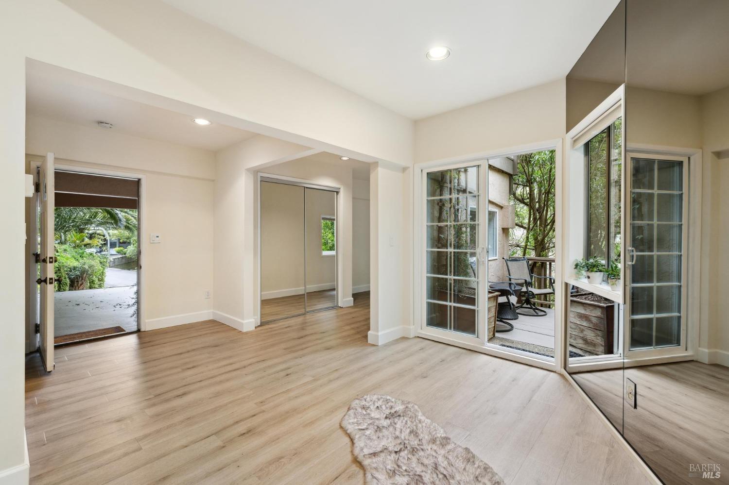 127 Crescent Ave