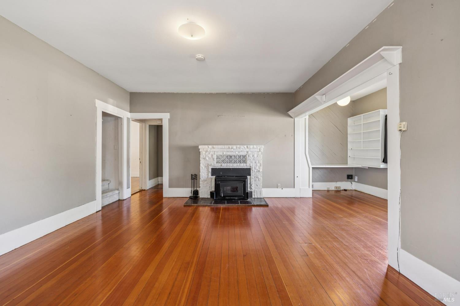 9 Frances St