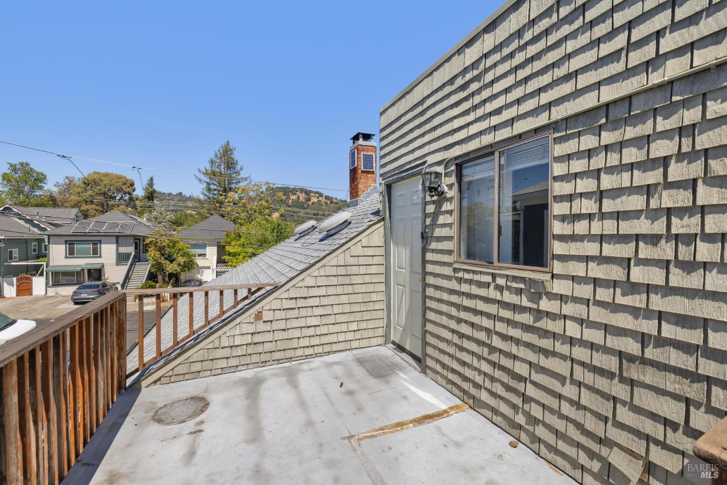 9 Frances St