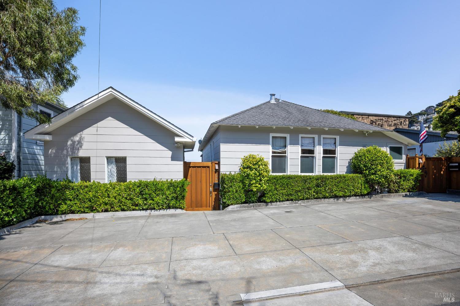 104 3rd St