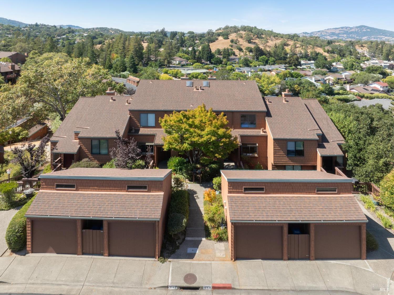 844 Arlene Way