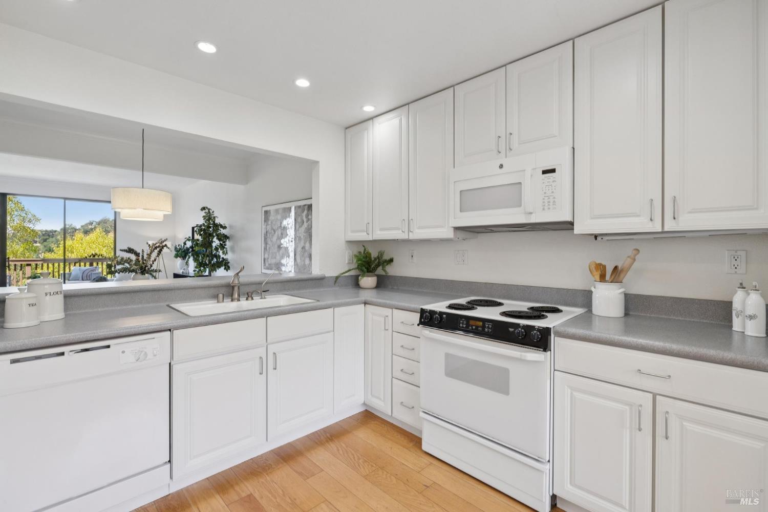 844 Arlene Way
