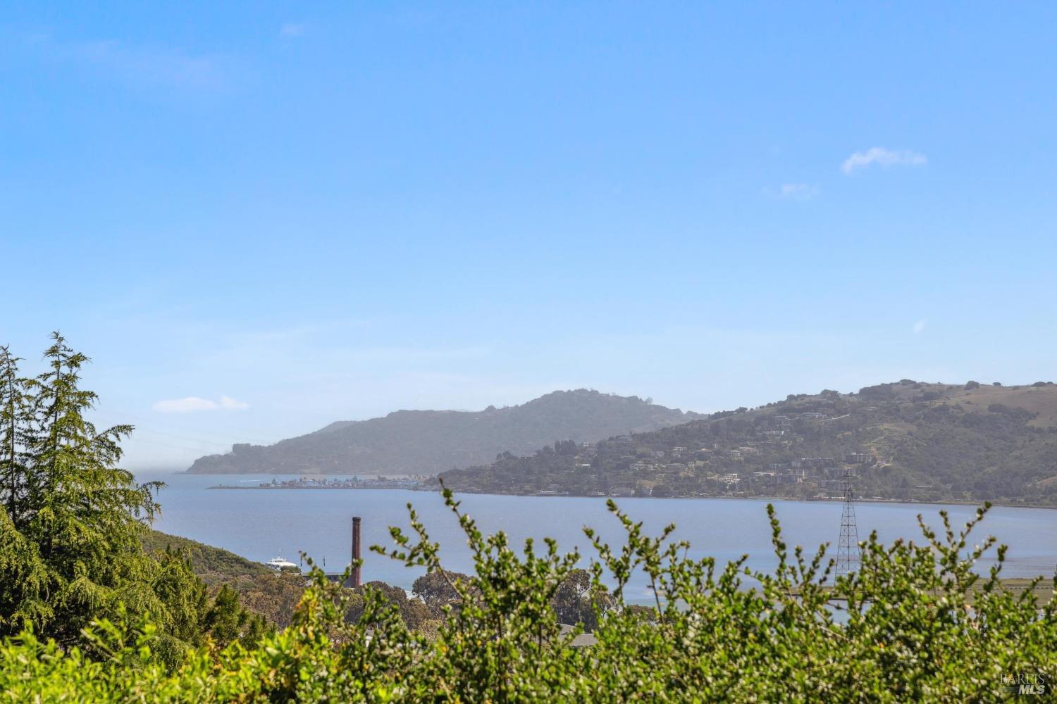 325 Via La Cumbre