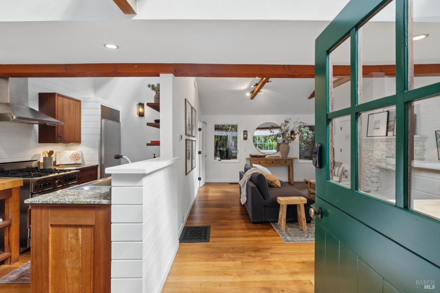 524 Cascade Dr