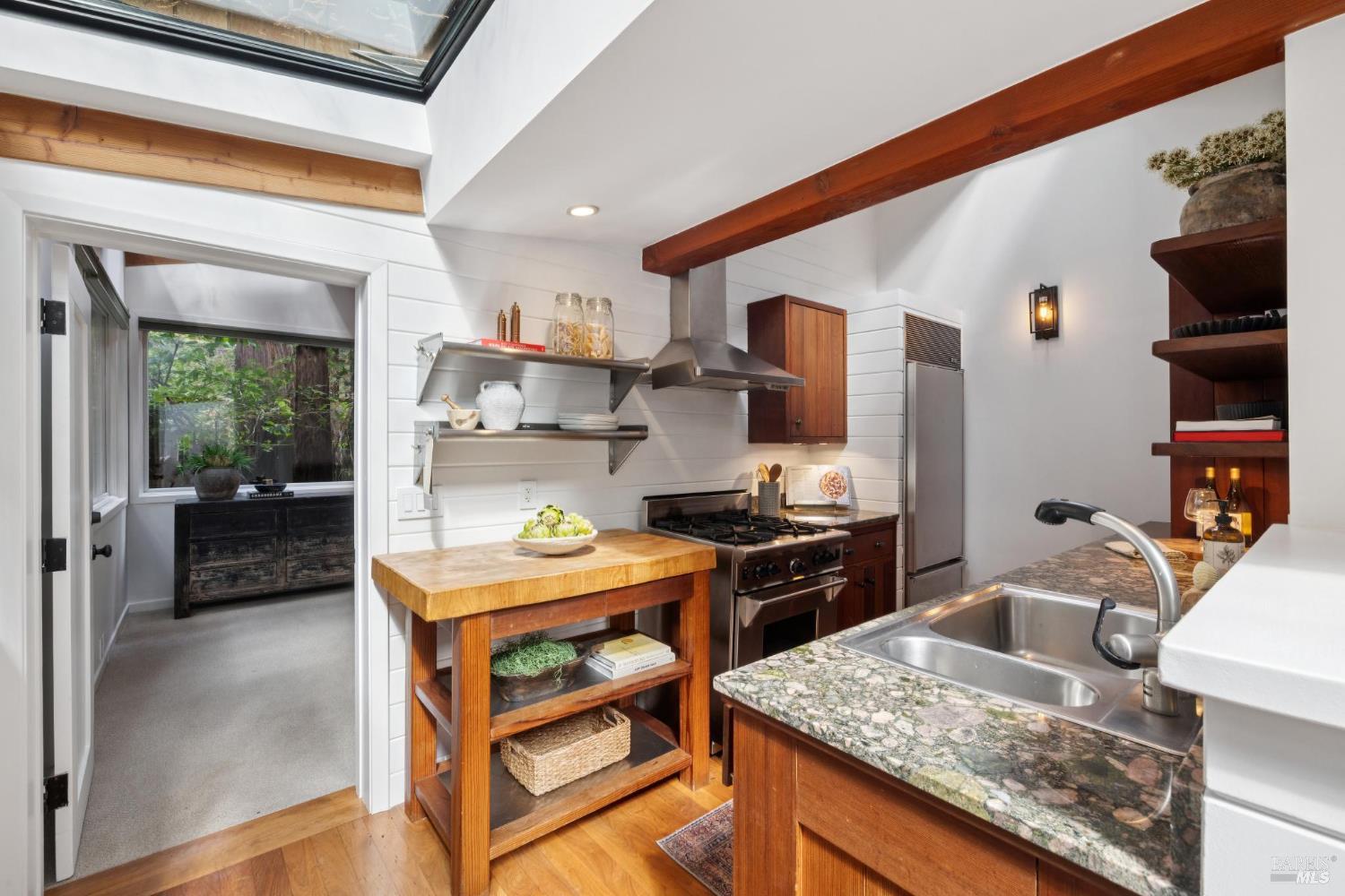 524 Cascade Dr