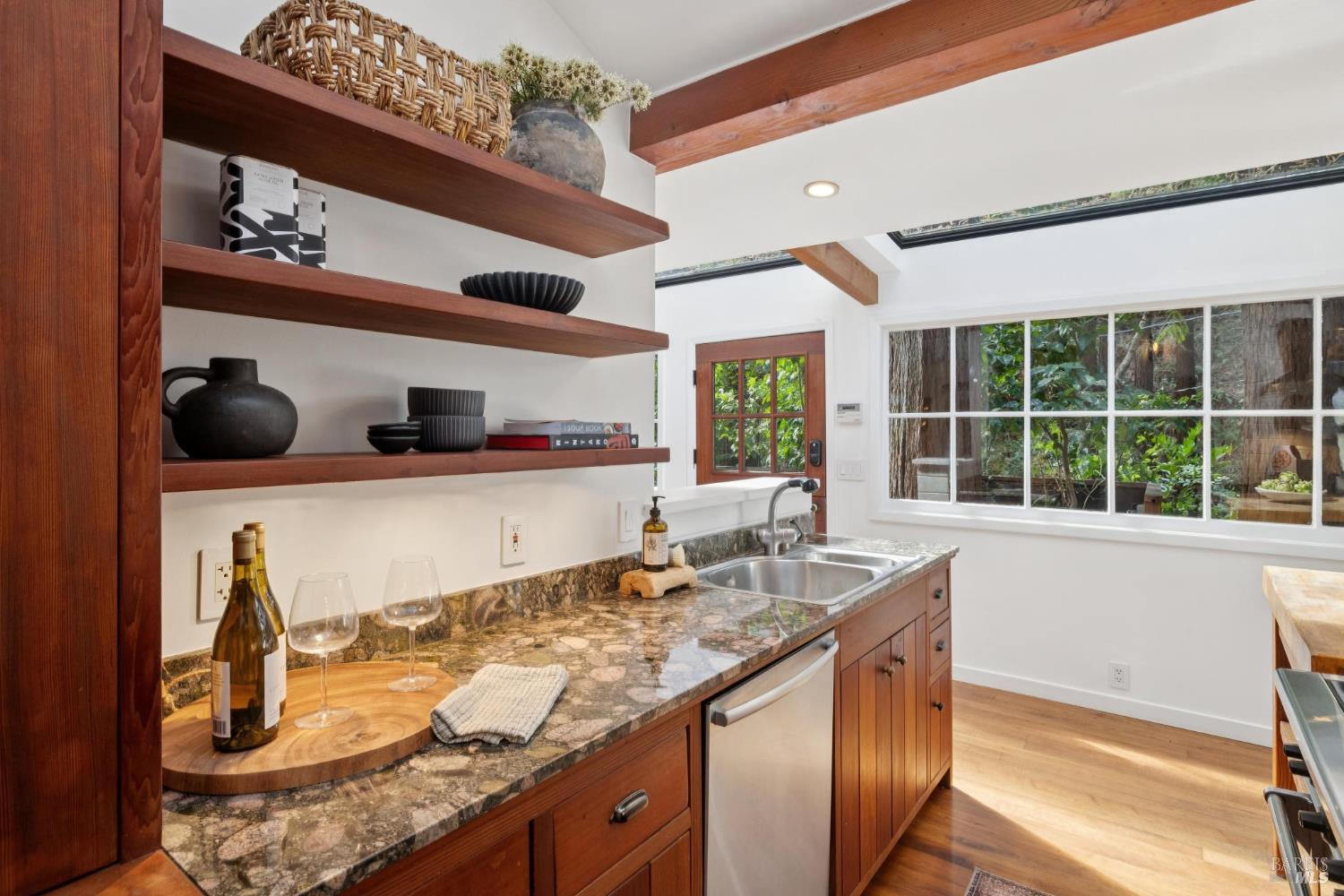 524 Cascade Dr