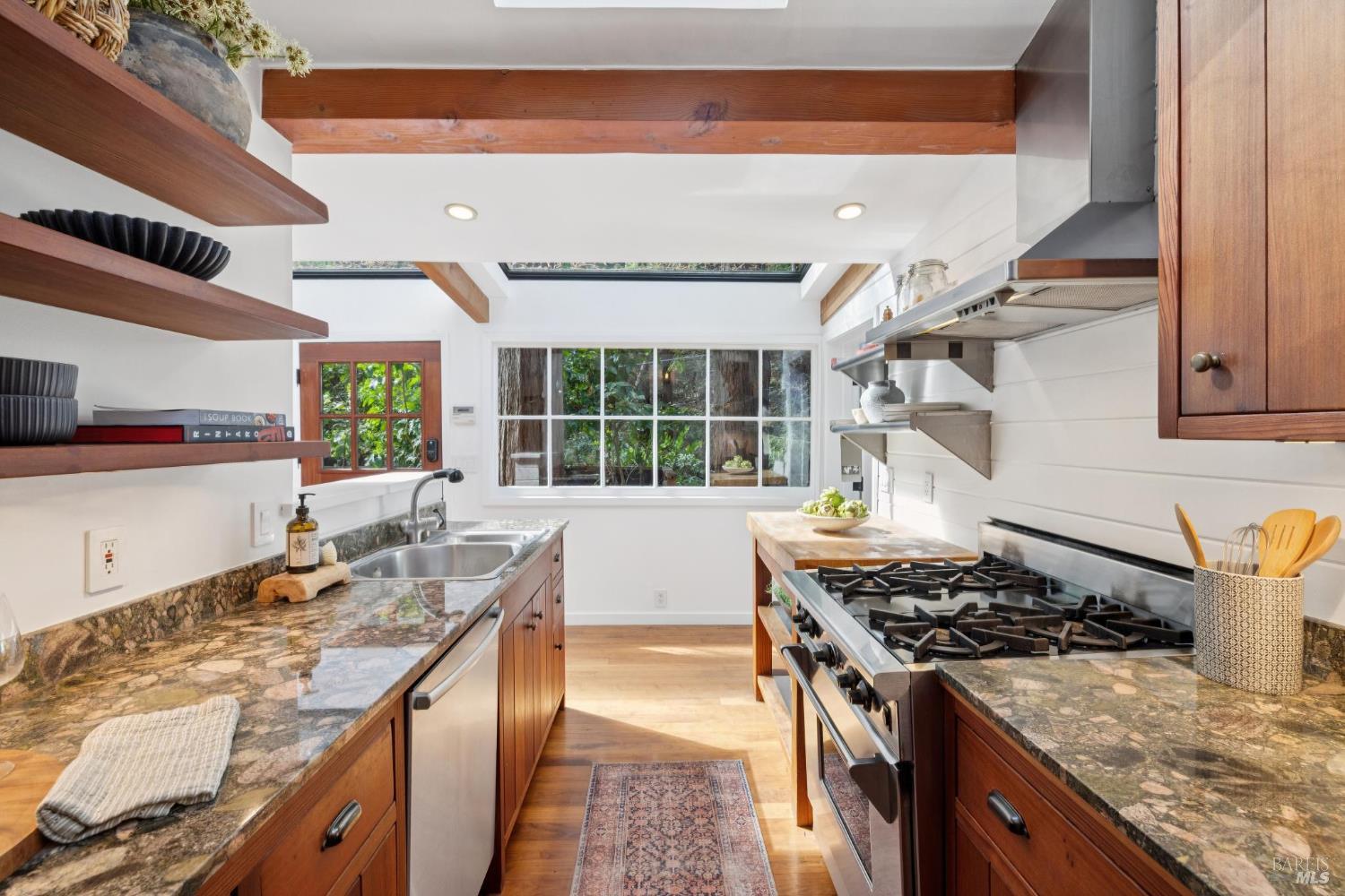 524 Cascade Dr