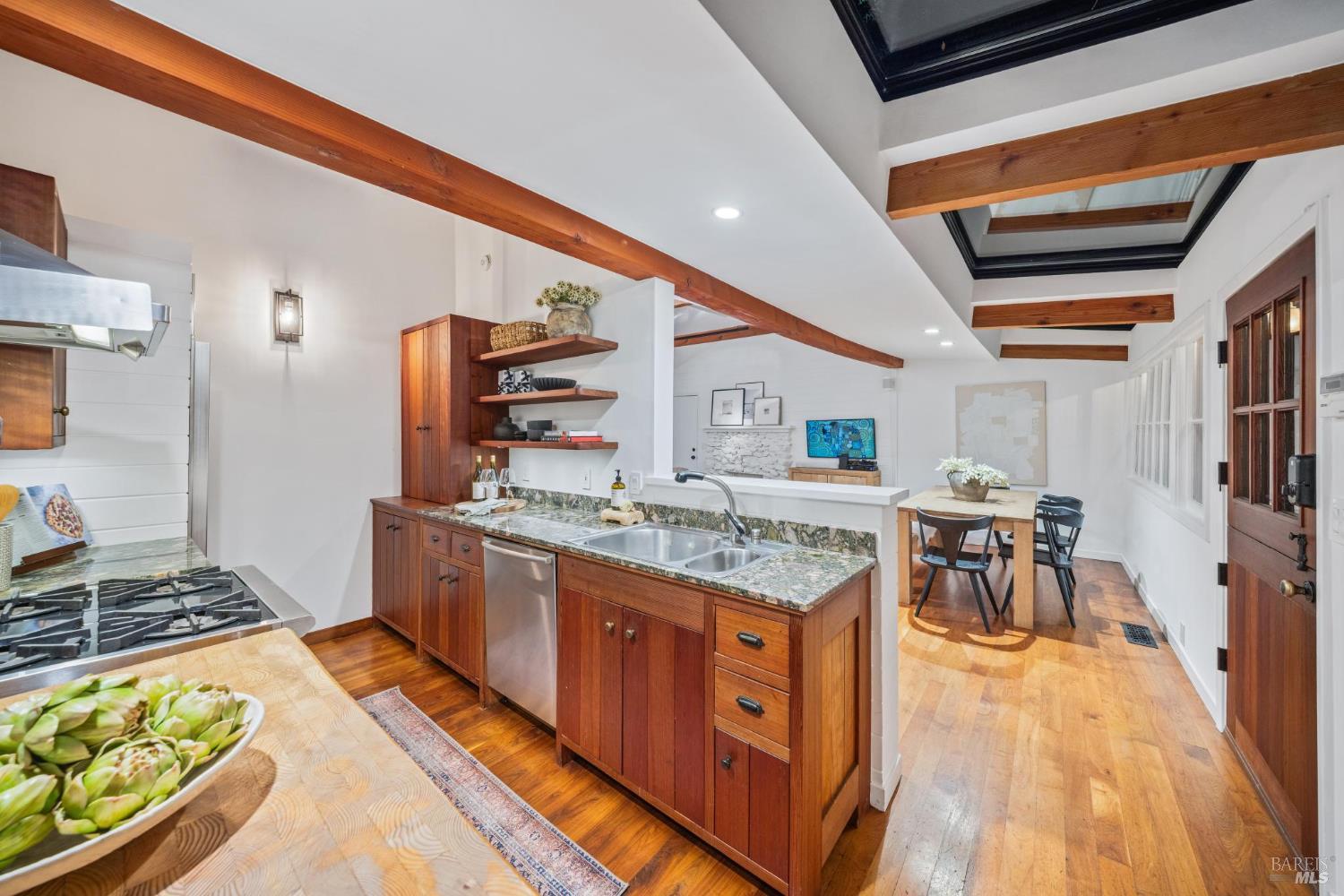 524 Cascade Dr