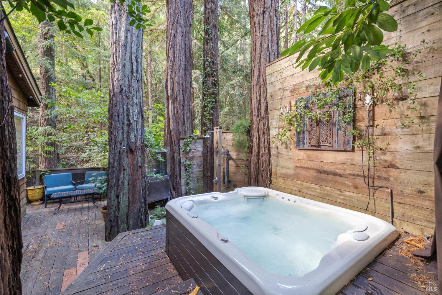 524 Cascade Dr